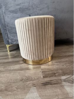 15” round beige ottoman