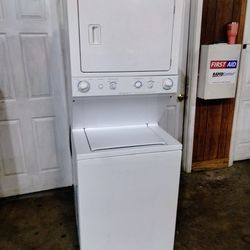 Frigidaire Stackable Color White Electric