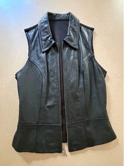 Size Small women’s black leather vest