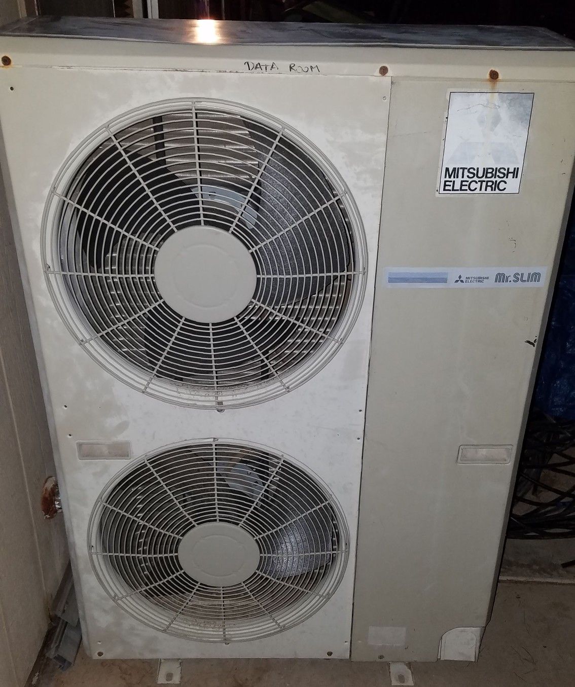 Mitsubishi Air Conditioner, Mini Split 48000 BTU, Ice Cold! Chill 3