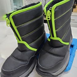 BOYS WINTER BOOTS SIZE 3