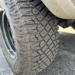 315/70/17 Goodyear M/T