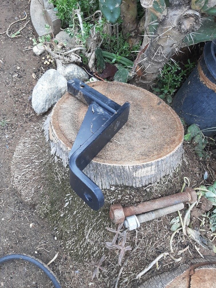 Trailer Hitch- $20