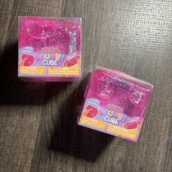 Nee-doh/squishy cubes