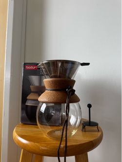 Bodum Pour-Over Coffee Maker with Permanent Stainless Steel Filter (8 Cup / 34 oz)