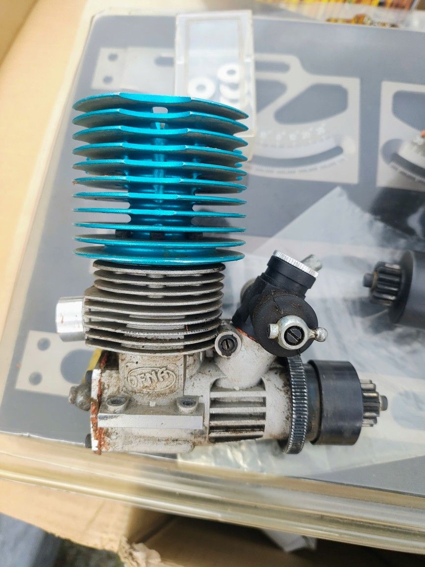 Picco 21 Truggy Buggy RC Nitro Motor