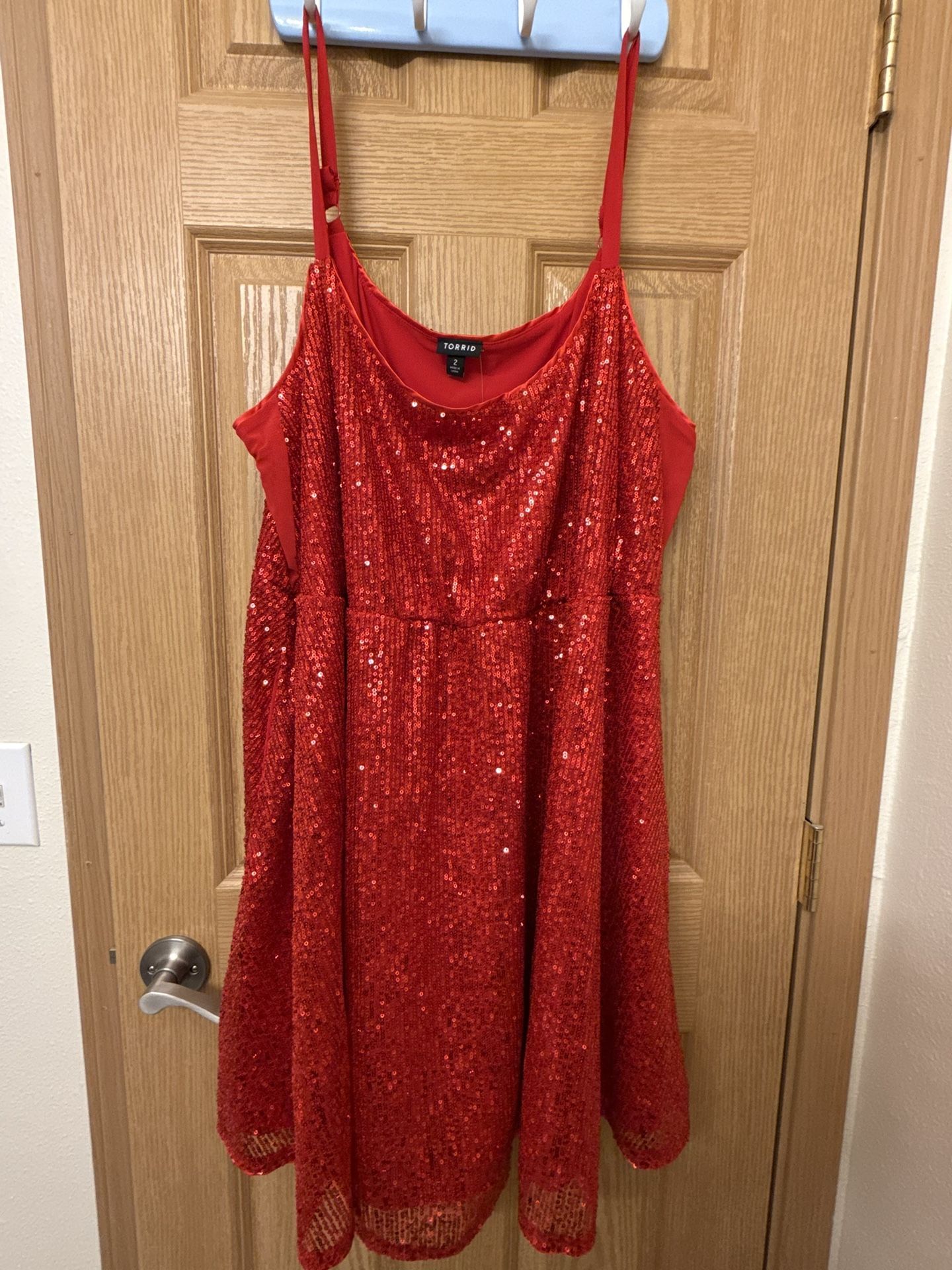 Red Sequin Plus Size Dress (18 / 20)