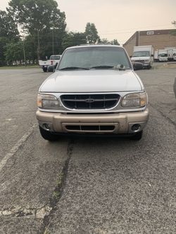 2001 Ford Explorer