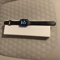 Apple Watch Series 3. Color Negro.