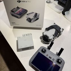 DJI Mini 4 Pro Fly More Bundle