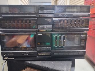 Sanyo integrated amplifier JAV16