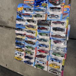 42 Chevy Hotwheels Classics (selling Together)