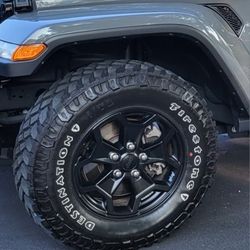 4 x Jeep Firestone Destination Tires and Alloy Wheels 255-75/R17