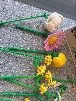 Lego bouquet set