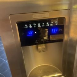 ✨Newer High End - Electrolux 🥶    Refrigerator 