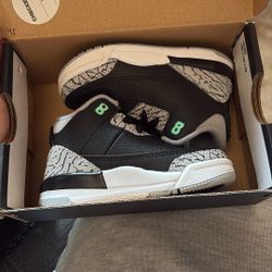 Jordan 3 Retro Blk/green Glow Wolf Grey Size 6c