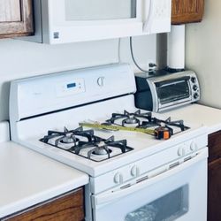 Stove & Microwave