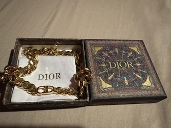 Dior Montaigne Choker