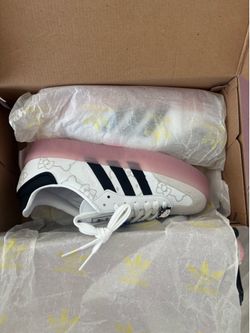 Hello Kitty Adidas
