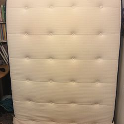 Organic Mattress - Full - Great Condition 
