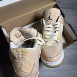 Jordan 4 Retro shimmer