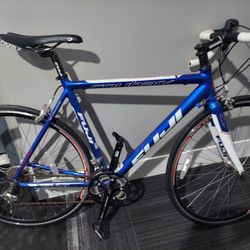 Bike FUJI- Roubaix Edition Limited- I welcome ☆reasonable☆ offers, please