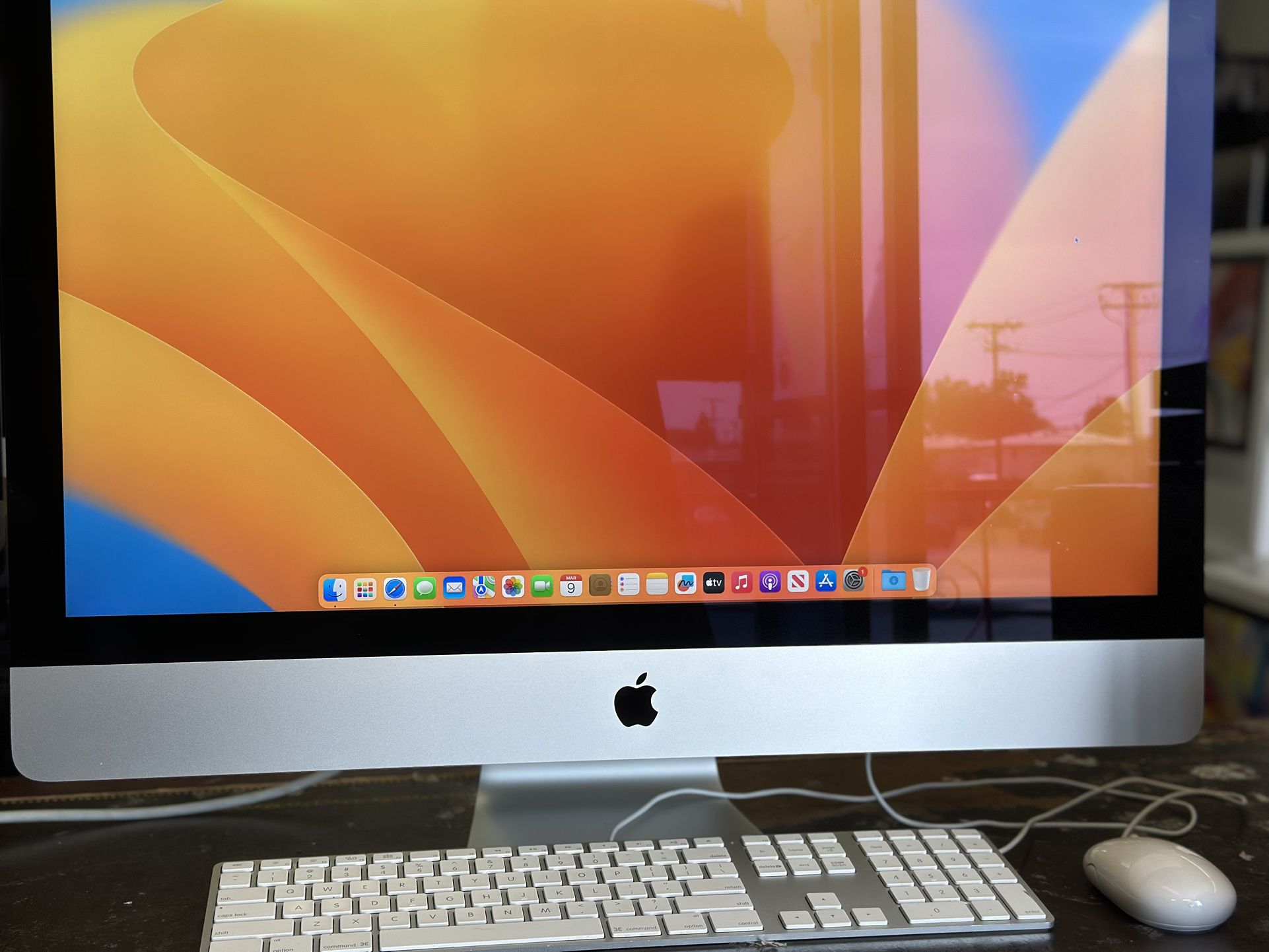 iMac 27 inches - Retina 5K- MacOS Ventura 