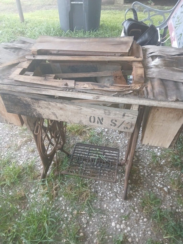 Antique Sewing Machine Not Refurbished Good Project