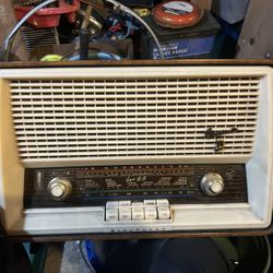 Antique Radio