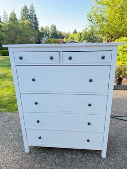 ikea hemnes 6 drawer dresser (DELIVERY AVAILABLE)