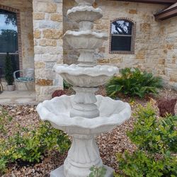 Tulip Water Fountain