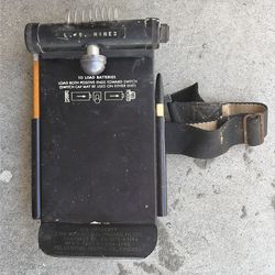 Antique pilot thigh instrumentation clipboard
