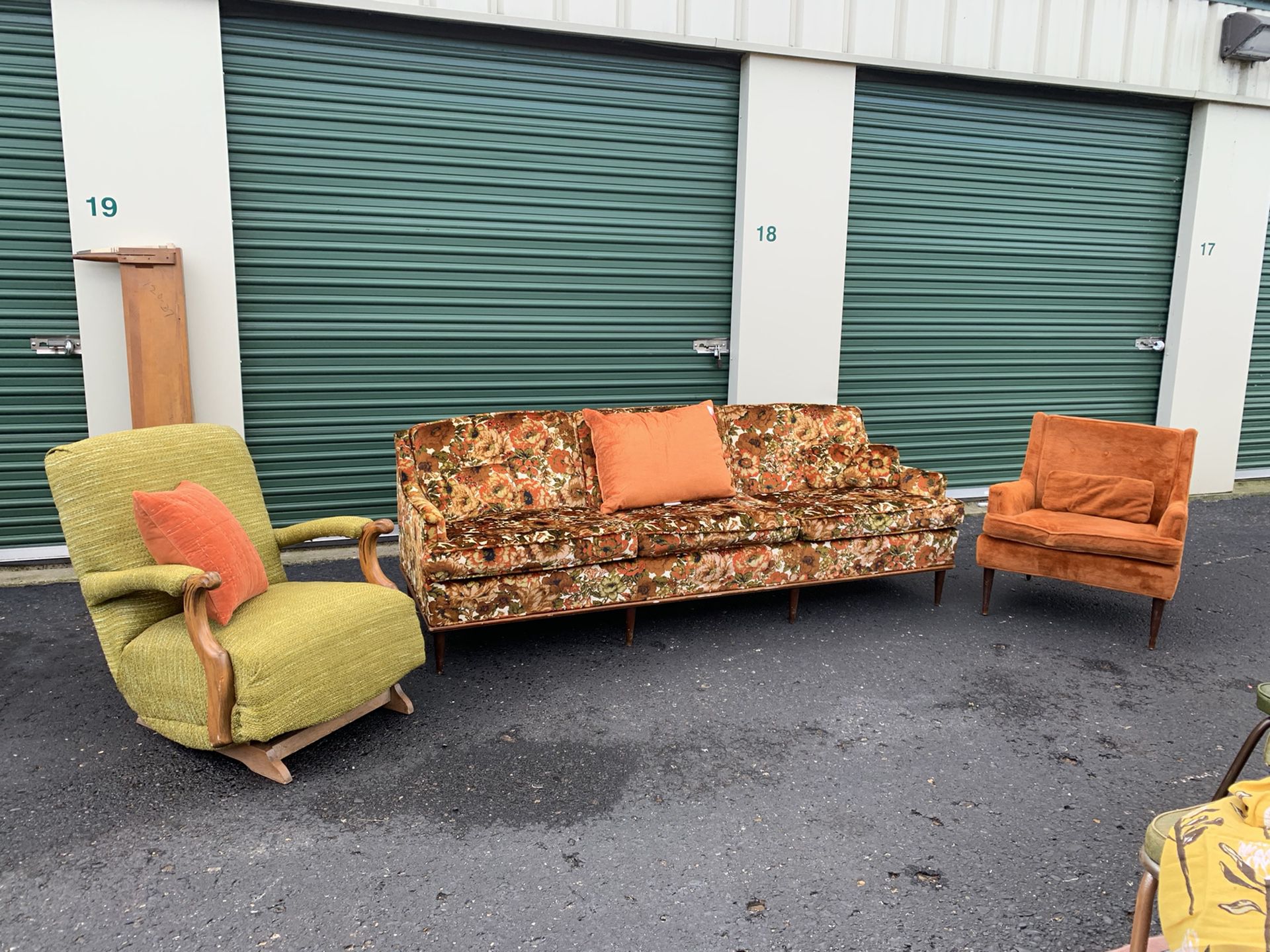 Mid Century Modern Vintage Couch And Chairs Awesome Find Almost Perfect Condition !