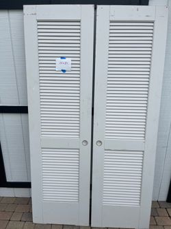 Wood solid doors