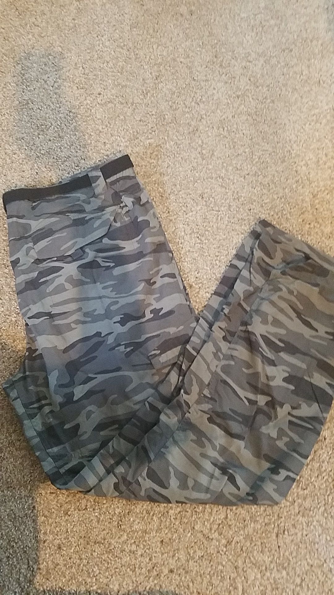 Mens Columbia camo pants 40 x 32