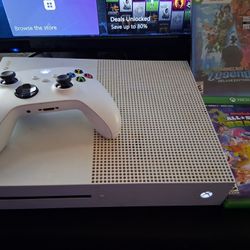 Xbox One S (500GB) + Games