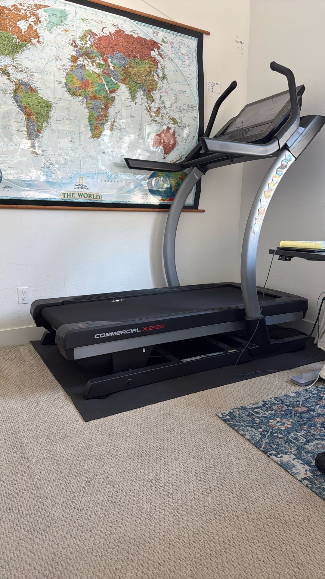 NordicTrack Commercial Treadmill x 22i