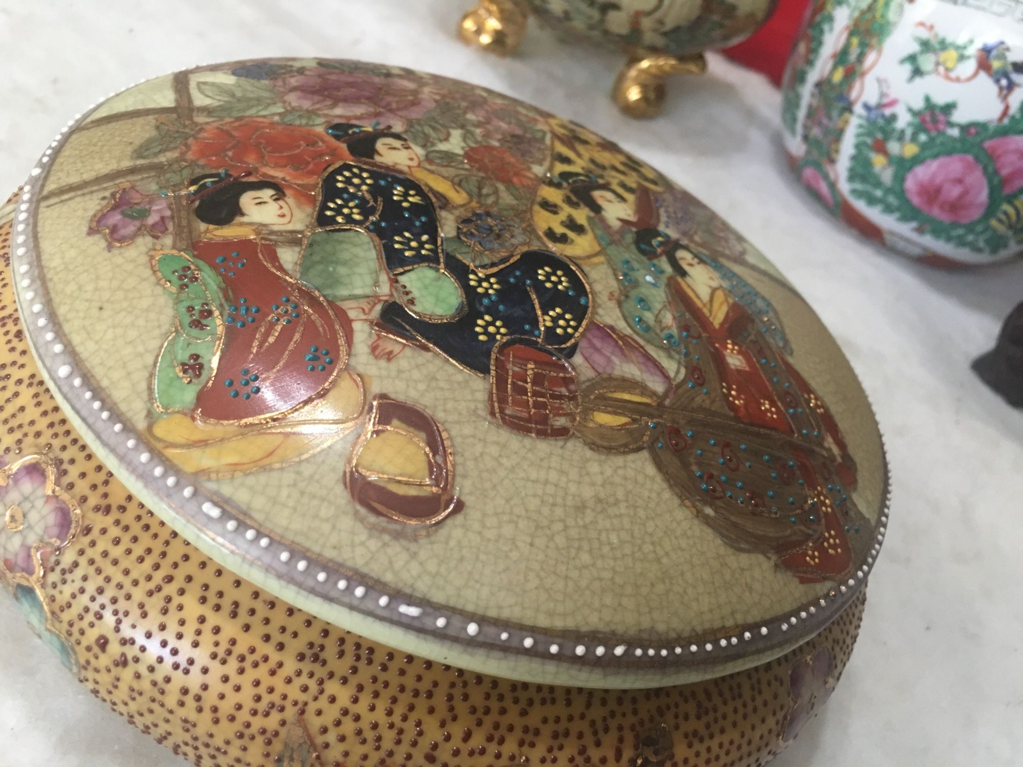 antique ROYAL SATSUMA BOWL w/Lid Hand Painted 24kt gold trim multicolor Moriage 8x3" flawless in every way Colorful Ladies Royalty