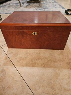 Complete Wooden Cigar Humidor Set with Accessories - 50-75 Count
