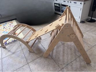 Triangle climber with rocket and slider