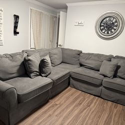 Living Room Sectional Couch 