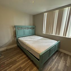 Queen Size Bedroom Set