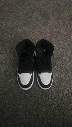 Jordan 1 High Top Black and White 8.5
