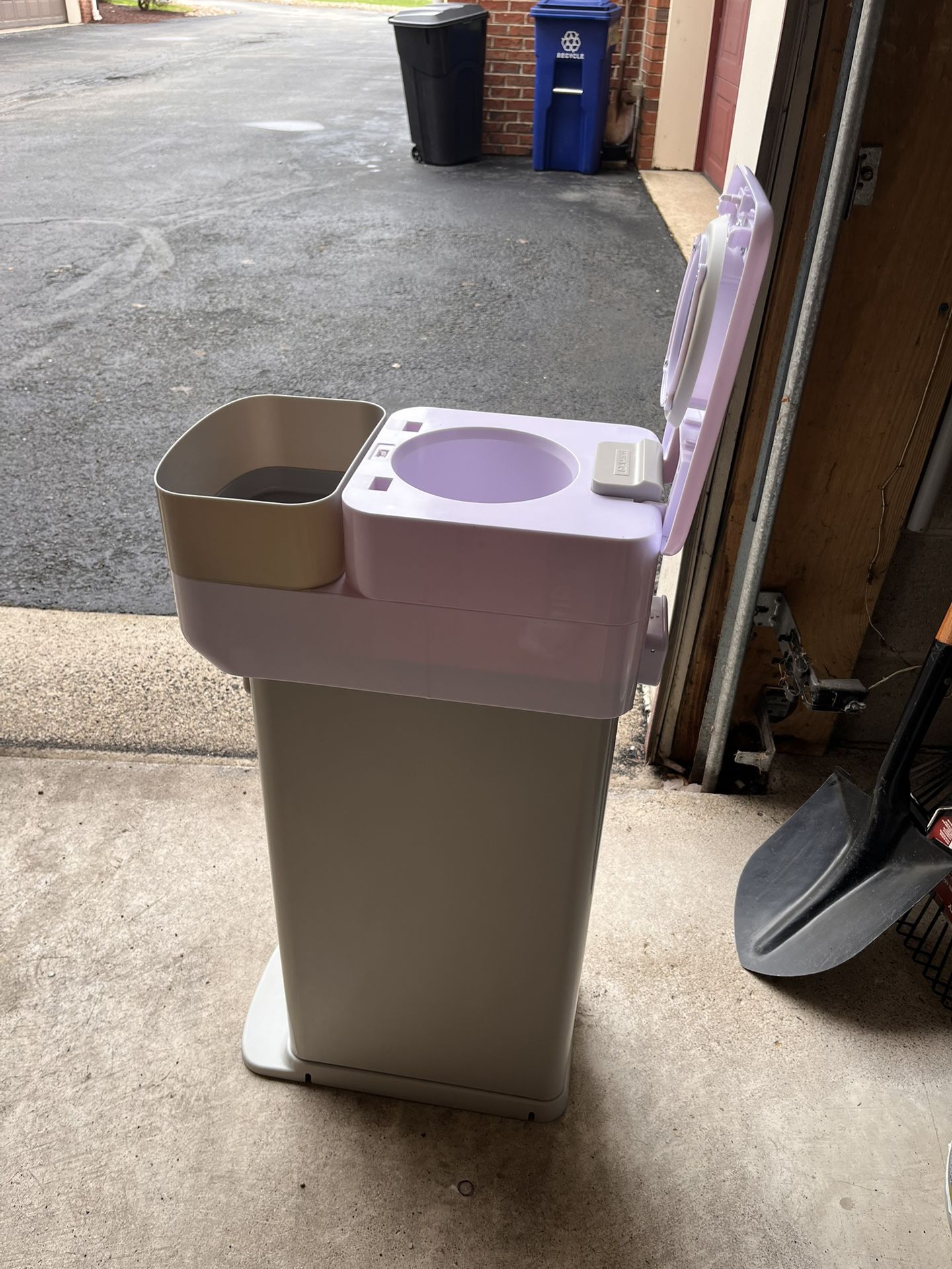Skip Hop Diaper Pail