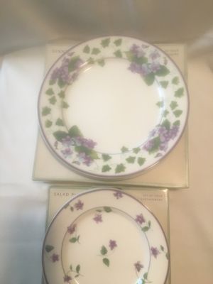 Photo 16 piece Waverly sweet violet dish set