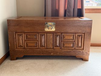 Solid oak storage chest