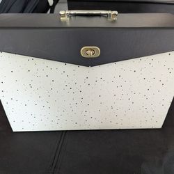 File Box With Handle And Secure Closure 