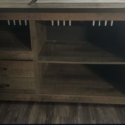 Entertainment center