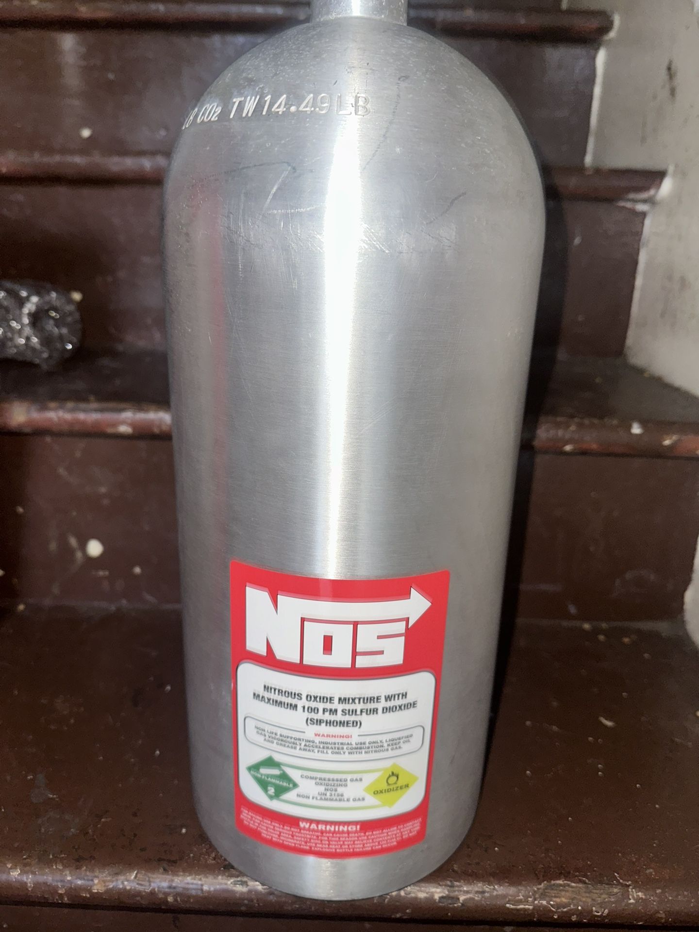 Noz