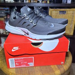 Nike Presto Big Kids 4Y